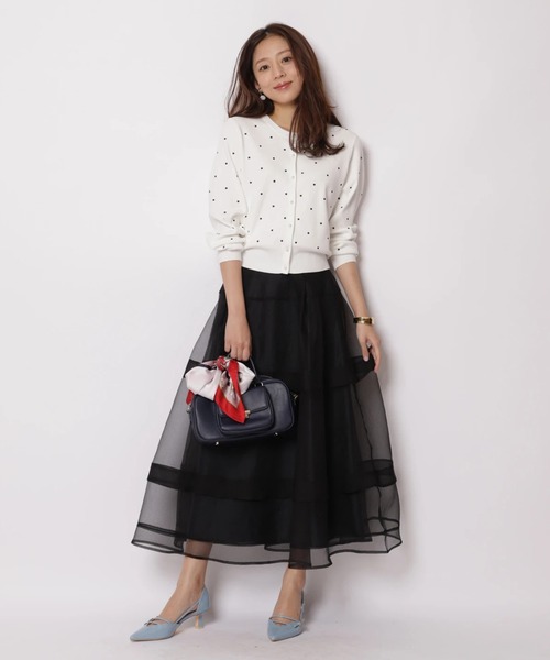 JUSGLITTY(ジャスグリッティー)の「プチドット刺繡カーディガン(ニット/セーター・レディース・グレー/グレイッシュベージュ/ホワイト・2)」の18枚目の写真