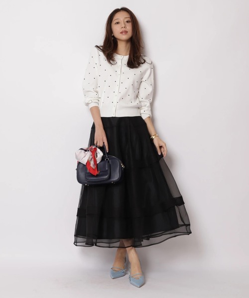 JUSGLITTY(ジャスグリッティー)の「プチドット刺繡カーディガン(ニット/セーター・レディース・グレー/グレイッシュベージュ/ホワイト・2)」の21枚目の写真