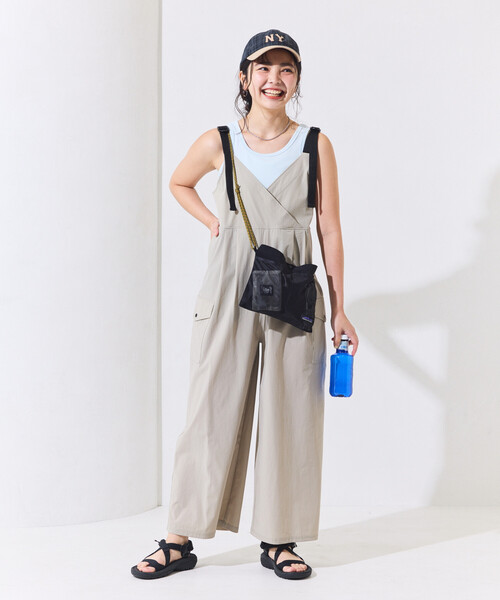 FREAK'S STORE(フリークスストア)の「THOUSAND MILE × FREAK'S STORE/サウザンドマイル 別注 UVカット カシュクール ワイドサロペット(サロペット/オーバーオール・レディース・ブラック/ベージュ・フリ-)」の9枚目の写真