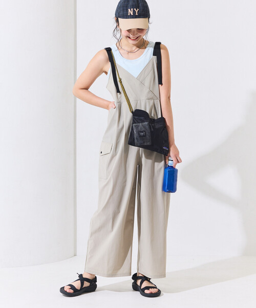 FREAK'S STORE(フリークスストア)の「THOUSAND MILE × FREAK'S STORE/サウザンドマイル 別注 UVカット カシュクール ワイドサロペット(サロペット/オーバーオール・レディース・ブラック/ベージュ・フリ-)」の10枚目の写真