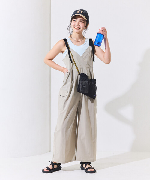 FREAK'S STORE(フリークスストア)の「THOUSAND MILE × FREAK'S STORE/サウザンドマイル 別注 UVカット カシュクール ワイドサロペット(サロペット/オーバーオール・レディース・ブラック/ベージュ・フリ-)」の12枚目の写真