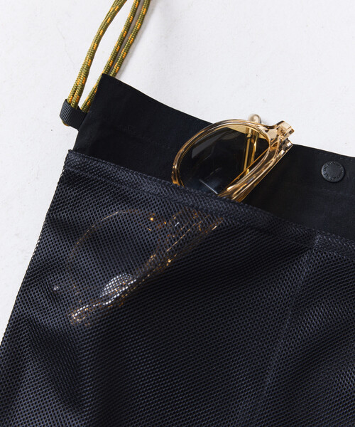 FREAK'S STORE(フリークスストア)の「THOUSAND MILE × FREAK'S STORE/サウザンドマイル 別注 UVカット カシュクール ワイドサロペット(サロペット/オーバーオール・レディース・ブラック/ベージュ・フリ-)」の17枚目の写真