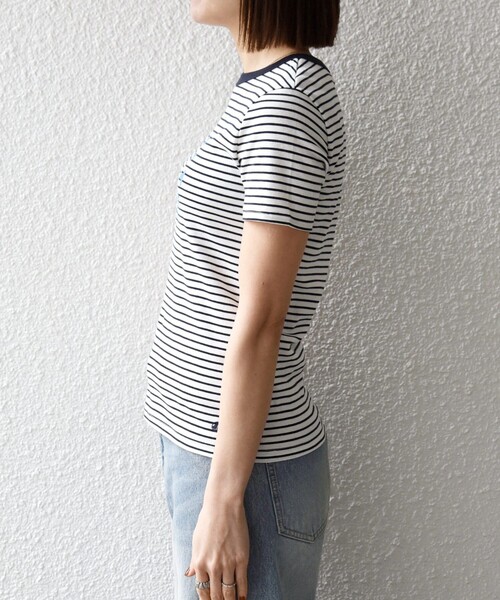 PETIT BATEAU（プチバトー）の「【SHIPS any別注】PETIT BATEAU: ロゴ プリント コンパクト ボーダー TEE 26SS（Tシャツ/カットソー・レディース・ネイビー・ONE SIZE）」の3枚目の写真