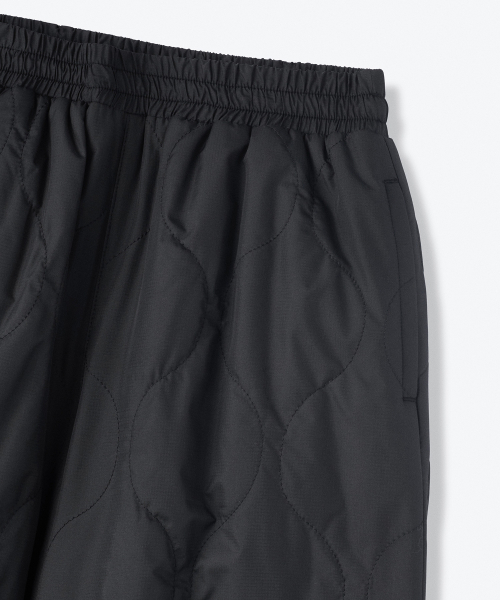 MUSINSA STANDARD KIDS（ムシンサスタンダードキッズ）の「オニオンキルティングダウンパンツ[ブラック]（その他パンツ・レディース・その他・110/120/130/140/150/160/100）」の4枚目の写真