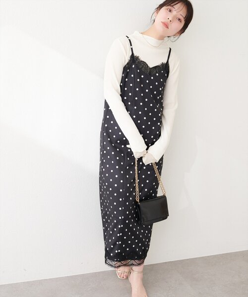 natural couture（ナチュラルクチュール）の「レーストリムキャミワンピース（ワンピース・レディース・ブラック/オフホワイト/チャコールグレー・FREE）」の3枚目の写真