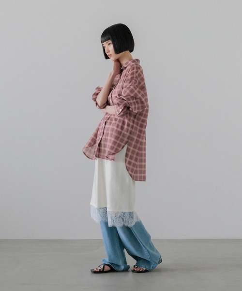 LOWRYS FARM(ローリーズファーム)の「シアーシャツLS 605853(シャツ/ブラウス・レディース・ブラウン/アイボリー/チェック/ピンク/ブルー/イエロー/チャコールグレー・SHORT/LONG)」の17枚目の写真
