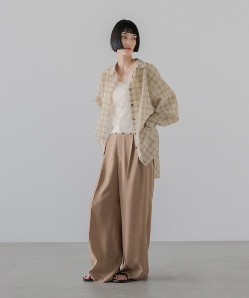 LOWRYS FARM(ローリーズファーム)の「シアーシャツLS 605853(シャツ/ブラウス・レディース・ブラウン/アイボリー/チェック/ピンク/ブルー/イエロー/チャコールグレー・SHORT/LONG)」の21枚目の写真