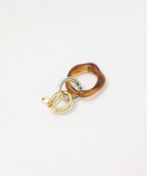 green label relaxing（グリーンレーベルリラクシング）の「3リング イヤリング（イヤリング・レディース・その他1/オフホワイト・FREE）」の5枚目の写真