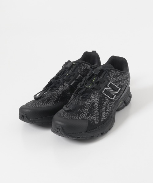 URBAN RESEARCH(アーバンリサーチ)の「NEW BALANCE 1906F(スニーカー・メンズ・ブラック・26/26.5/27/27.5/28/28.5/29/30)」の1枚目の写真