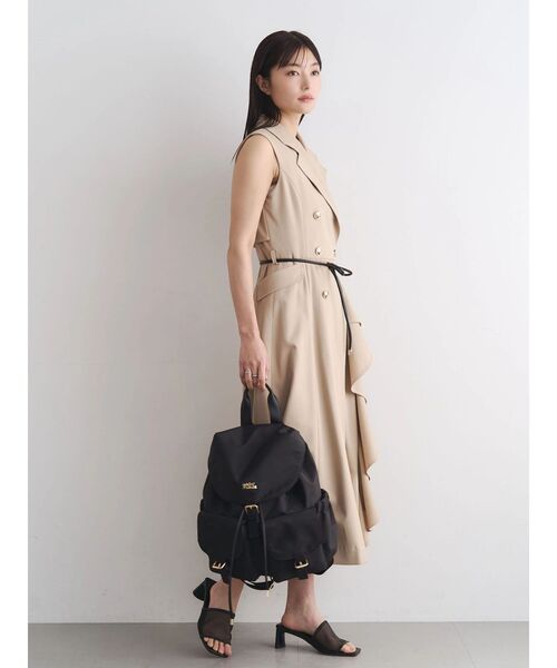 TONAL(トーナル)の「トレンチラッフルジレワンピース(ワンピース・レディース・グレー/ベージュ/アイボリー・MEDIUM)」の9枚目の写真