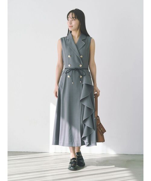 TONAL(トーナル)の「トレンチラッフルジレワンピース(ワンピース・レディース・グレー/ベージュ/アイボリー・MEDIUM)」の13枚目の写真