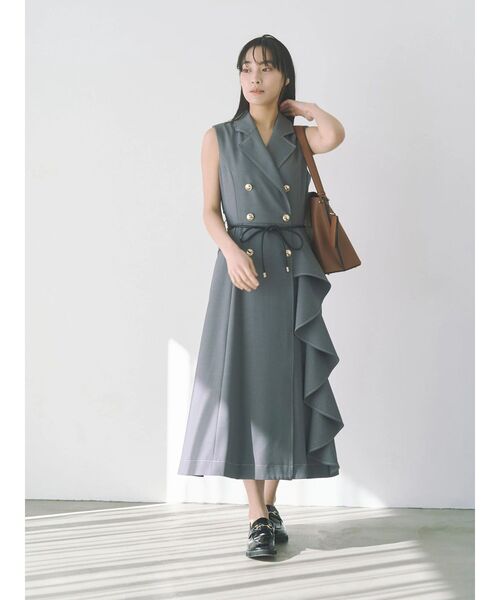 TONAL(トーナル)の「トレンチラッフルジレワンピース(ワンピース・レディース・グレー/ベージュ/アイボリー・MEDIUM)」の14枚目の写真