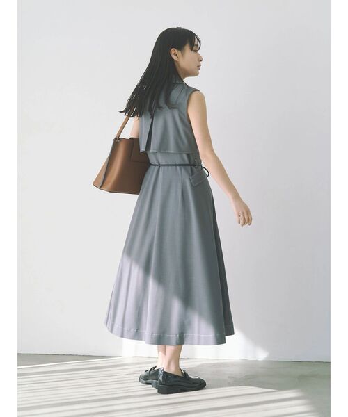 TONAL(トーナル)の「トレンチラッフルジレワンピース(ワンピース・レディース・グレー/ベージュ/アイボリー・MEDIUM)」の16枚目の写真