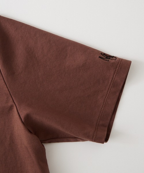 MICA&DEAL（マイカ＆ディール）の「[MICA&DEAL/マイカアンドディール] ワンポイントロゴ刺繍Tシャツ（Tシャツ/カットソー・レディース・ネイビー/ブラウン/ホワイト・F）」の21枚目の写真