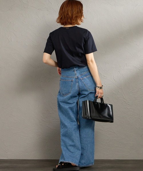 MICA&DEAL（マイカ＆ディール）の「[MICA&DEAL/マイカアンドディール] ワンポイントロゴ刺繍Tシャツ（Tシャツ/カットソー・レディース・ネイビー/ブラウン/ホワイト・F）」の6枚目の写真