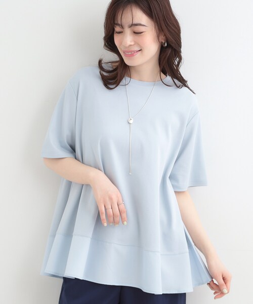 SHOO・LA・RUE（シューラルー）の「【接触冷感/UVカット/抗菌防臭】体型カバーも叶う　裾切り替えAライントップス（Tシャツ/カットソー・レディース・ベージュ系その他7/チャコール/サックスブルー/ブラック・03/02/04）」の4枚目の写真