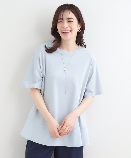 SHOO・LA・RUE（シューラルー）の「【接触冷感/UVカット/抗菌防臭】体型カバーも叶う　裾切り替えAライントップス（Tシャツ/カットソー・レディース・ベージュ系その他7/チャコール/サックスブルー/ブラック・03/02/04）」の8枚目の写真