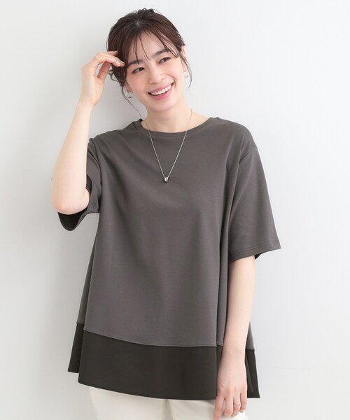 SHOO・LA・RUE(シューラルー)の「【ひんやり/UV/抗菌防臭】体型カバーも叶う 裾切り替えAライントップス(Tシャツ/カットソー・レディース・ベージュ系その他7/チャコール/サックスブルー/ブラック・03/02/04)」の13枚目の写真