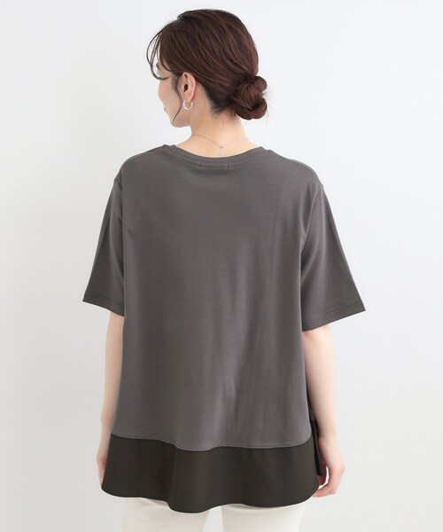 SHOO・LA・RUE(シューラルー)の「【ひんやり/UV/抗菌防臭】体型カバーも叶う 裾切り替えAライントップス(Tシャツ/カットソー・レディース・ベージュ系その他7/チャコール/サックスブルー/ブラック・03/02/04)」の14枚目の写真