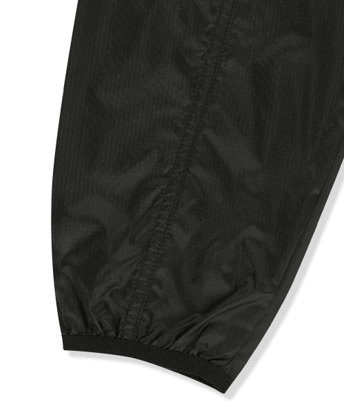 BROWNBREATH(ブラウンブレス)の「W SHRRING LIGHT WINDBREAKER - BLACK(ナイロンジャケット・レディース・その他・SMALL/MEDIUM)」の9枚目の写真