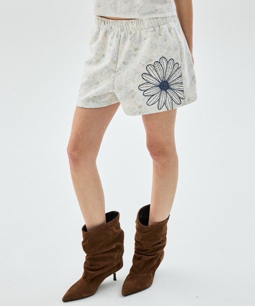 Mardi Mercredi(マルディメクルディ)の「SWEAT SHORTS FLEUR FLOWER / スウェット ショーツ フルール フラワー(スウェットパンツ・レディース・ブルーグレー/ベージュ・FREE)」の13枚目の写真