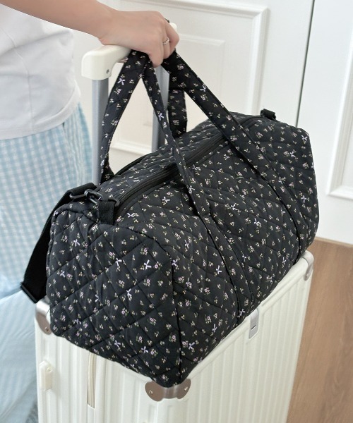 mebole(メボレ)の「キルティングフラワーボストンバッグ(ボストンバッグ・レディース・アイボリー/ブラック・FREE)」の10枚目の写真