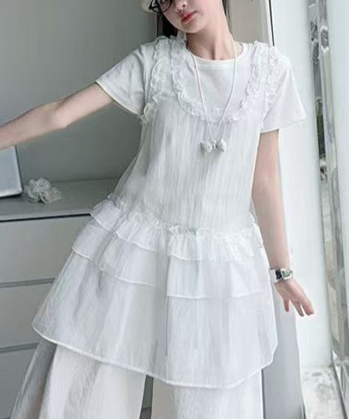 Achic(アシック)の「フリルチュールレイヤードキャミワンピース(ワンピース・レディース・ホワイト・M)」の19枚目の写真