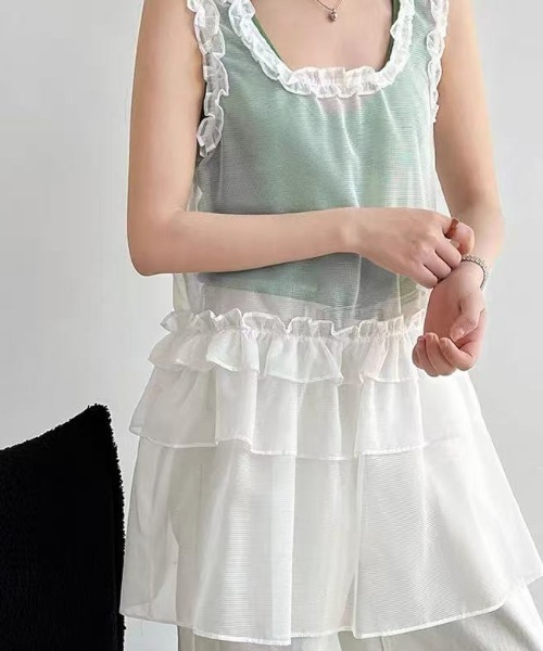 Achic(アシック)の「フリルチュールレイヤードキャミワンピース(ワンピース・レディース・ホワイト・M)」の15枚目の写真
