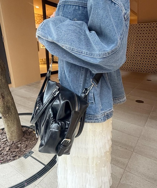 frunco(フランコ)の「【ZOZOTOWN限定】ドロストギャザー 2WAYショルダーバッグ(ショルダーバッグ・レディース・ブラック/ダークブラウン/ブラウン・FREE)」の11枚目の写真