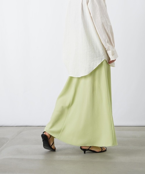 LUCA/LADY LUCK LUCA（ルカ/レディラックルカ）の「LC/LLL バイヤスハギフレアースカート（スカート・レディース・ブラック/ライトグリーン/グレイッシュベージュ・FREE）」の4枚目の写真