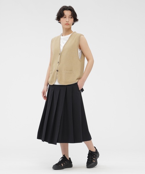 MARGARET HOWELL(マーガレットハウエル)の「PAPER COTTON(カーディガン/ボレロ・レディース・ベージュ/ブラック・2)」の10枚目の写真