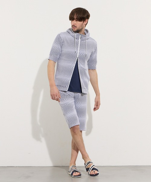 HIDEAWAYS NICOLE(ハイダウェイニコル)の「ジオメトリックブリスタージャカード5分袖パーカー(パーカー・メンズ・ホワイト×ネイビー/オフホワイト/ブラック・X-LARGE/LARGE/MEDIUM)」の6枚目の写真