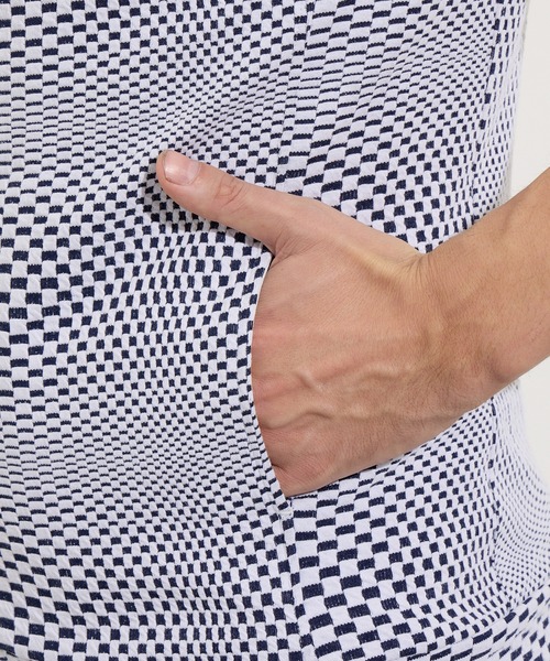 HIDEAWAYS NICOLE(ハイダウェイニコル)の「ジオメトリックブリスタージャカード5分袖パーカー(パーカー・メンズ・ホワイト×ネイビー/オフホワイト/ブラック・X-LARGE/LARGE/MEDIUM)」の14枚目の写真