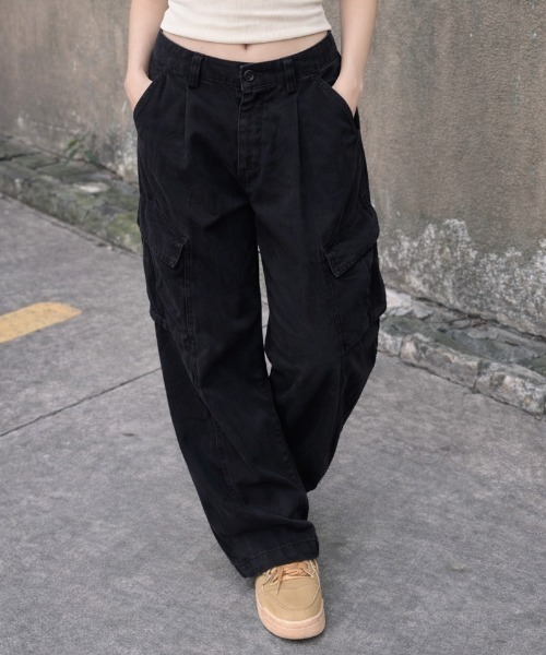 NANEA（ナネア）の「裾絞り2WAワイドカーゴパンツ（カーゴパンツ・レディース・ブラウン/ネイビー/ブラック・MEDIUM）」の4枚目の写真