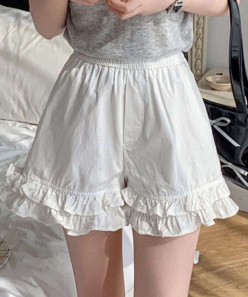 yuue' ( wear )（ユーイ）の「フリルヘムショートパンツ（その他パンツ・レディース・ブラック/ホワイト・FREE）」の2枚目の写真