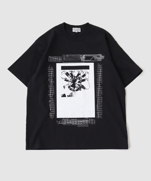 C.E(シーイー)の「C.E / シーイー cavempt AS ACS/Hrc T(Tシャツ/カットソー・メンズ・ブラック・MEDIUM/LARGE/X-LARGE)」の1枚目の写真