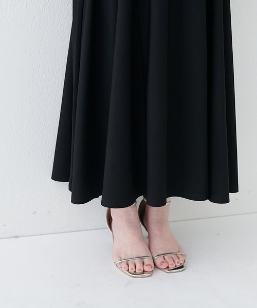 natural couture(ナチュラルクチュール)の「美シルエットノースリフレアワンピース(ワンピース・レディース・ブラウン/ブルー/オフホワイト/ブラック・FREE)」の22枚目の写真