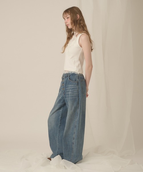 hazyl(ヘイジル)の「lace henry layered tanktop / レースヘンリーレイヤードタンクトップ(タンクトップ・レディース・オフホワイト/ネイビー・フリー)」の6枚目の写真