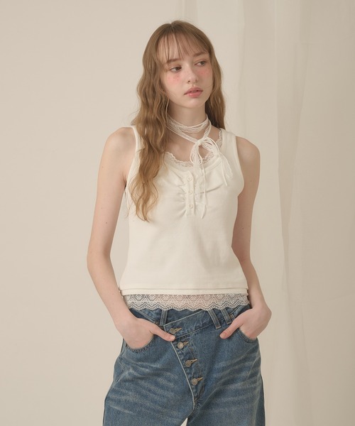 hazyl(ヘイジル)の「lace henry layered tanktop / レースヘンリーレイヤードタンクトップ(タンクトップ・レディース・オフホワイト/ネイビー・フリー)」の10枚目の写真