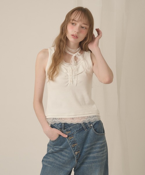 hazyl(ヘイジル)の「lace henry layered tanktop / レースヘンリーレイヤードタンクトップ(タンクトップ・レディース・オフホワイト/ネイビー・フリー)」の11枚目の写真
