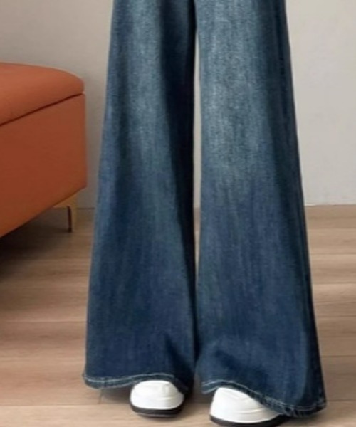 REBALANCE(リバランス)の「ワイドフレアデニムパンツ(デニムパンツ・レディース・A/B・MEDIUM/LARGE/X-LARGE)」の14枚目の写真