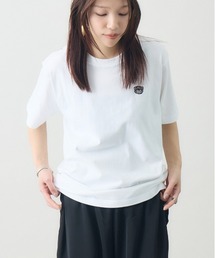 kuros'（クロス）の「【kuros'オリジナル】タスマル刺繍Tee 男女兼用（Tシャツ/カットソー）」