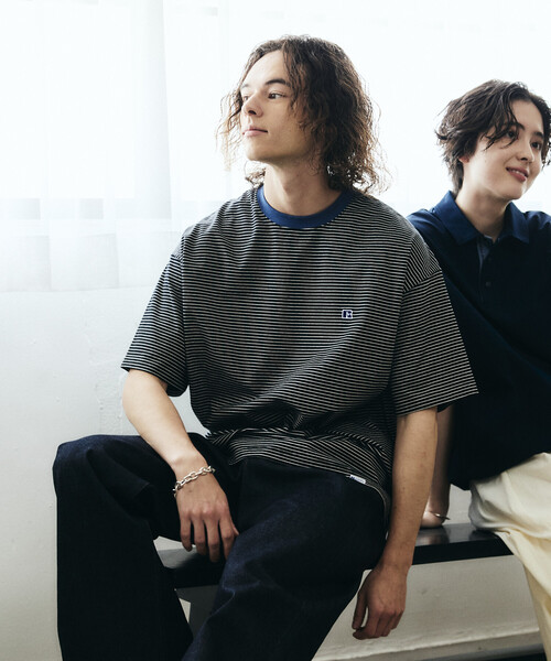 Russell Athletic（ラッセルアスレティック）の「限定展開 RUSSELL ATHLETIC×FREAK'S STORE ラッセル アスレチック 別注 ビッグシルエット ワンポイントロゴ ボーダー クルーネック Tシャツ カットソー 半袖（Tシャツ/カットソー・メンズ・ブラック/ベージュ/ホワイト・SMALL/MEDIUM/LARGE）」の22枚目の写真