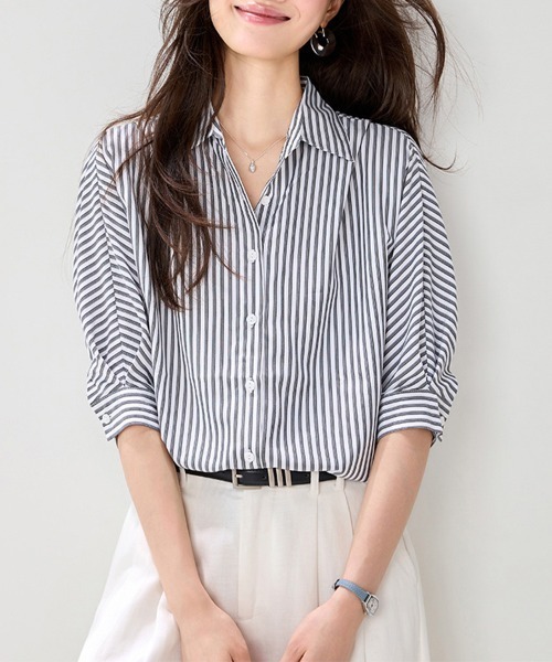 ONEP STAR(ワンピスター)の「バックデザイン七分袖ストライプシャツ(シャツ/ブラウス・レディース・ストライプ・X-LARGE/LARGE/MEDIUM)」の2枚目の写真