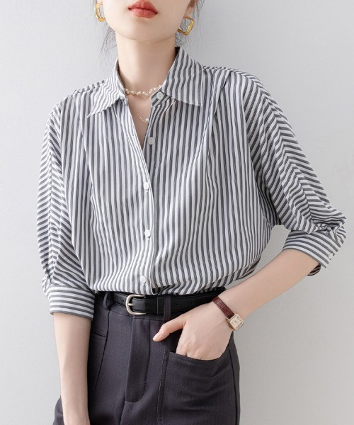 ONEP STAR(ワンピスター)の「バックデザイン七分袖ストライプシャツ(シャツ/ブラウス・レディース・ストライプ・X-LARGE/LARGE/MEDIUM)」の9枚目の写真