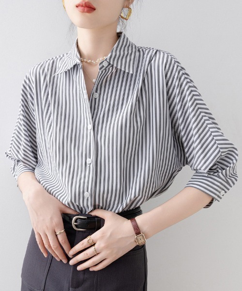 ONEP STAR(ワンピスター)の「バックデザイン七分袖ストライプシャツ(シャツ/ブラウス・レディース・ストライプ・X-LARGE/LARGE/MEDIUM)」の10枚目の写真
