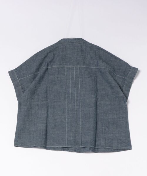 SUPER HAKKA（スーパーハッカ）の「綿麻ダンガリーフラワーワンポイント刺繍シャツブラウス（シャツ/ブラウス・レディース・ネイビー/オフホワイト・FREE）」の3枚目の写真