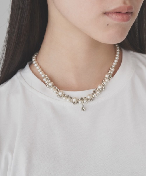 SOEMIN(ソミン)の「Pearl and metal combination necklace/パール&メタルネックレス(ネックレス・レディース・ホワイト・FREE)」の1枚目の写真