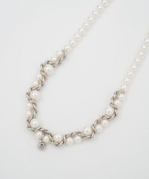 SOEMIN(ソミン)の「Pearl and metal combination necklace/パール&メタルネックレス(ネックレス・レディース・ホワイト・FREE)」の4枚目の写真