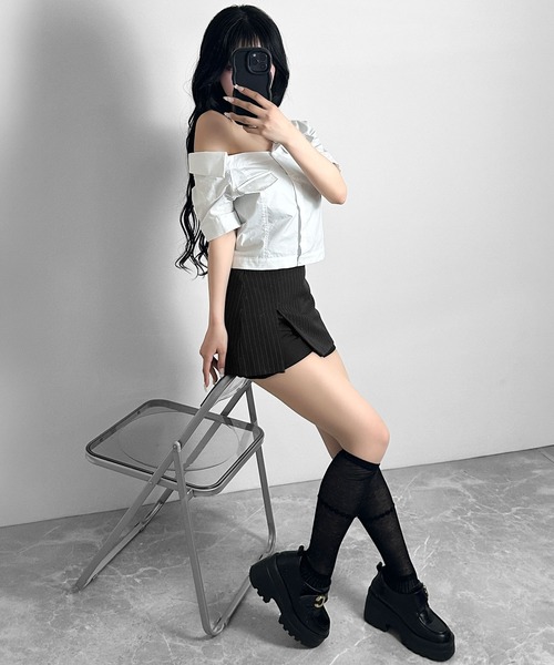 FOLLOWIN(フォロウィン)の「2COLOR/ピンストライプレイヤードミニスカート【 インパン仕様 】(スカート・レディース・グレー/ブラック・LARGE/SMALL/MEDIUM)」の5枚目の写真